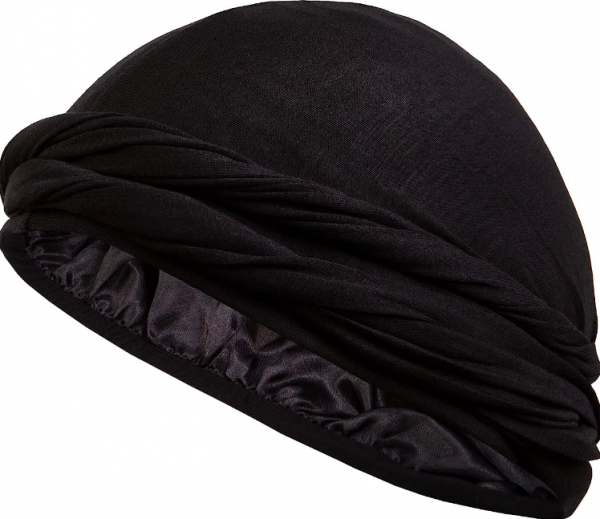 Topi turban dengan bahan satin yang lembut